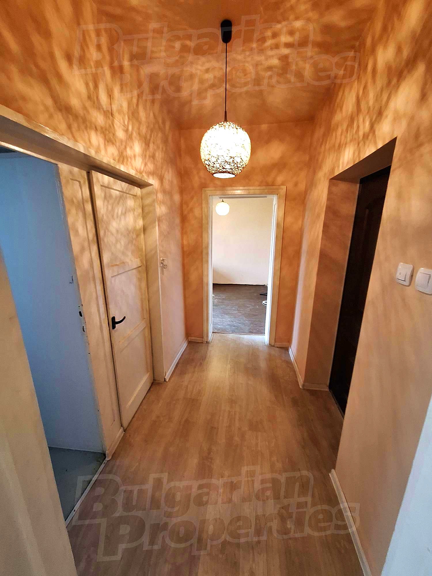 Gallery Picture 15