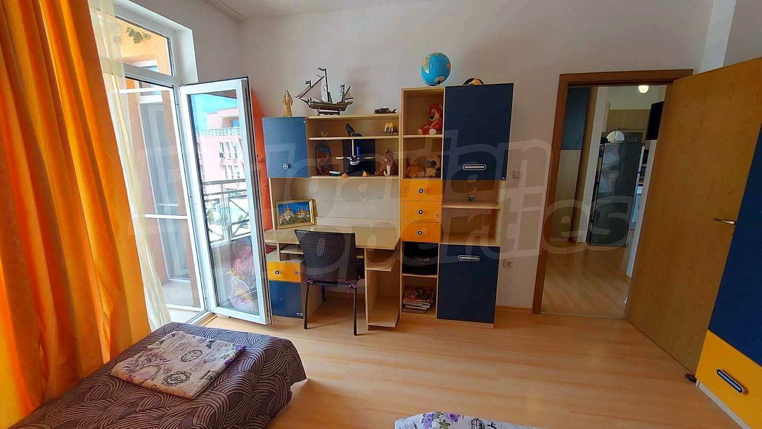 Gallery Picture 12