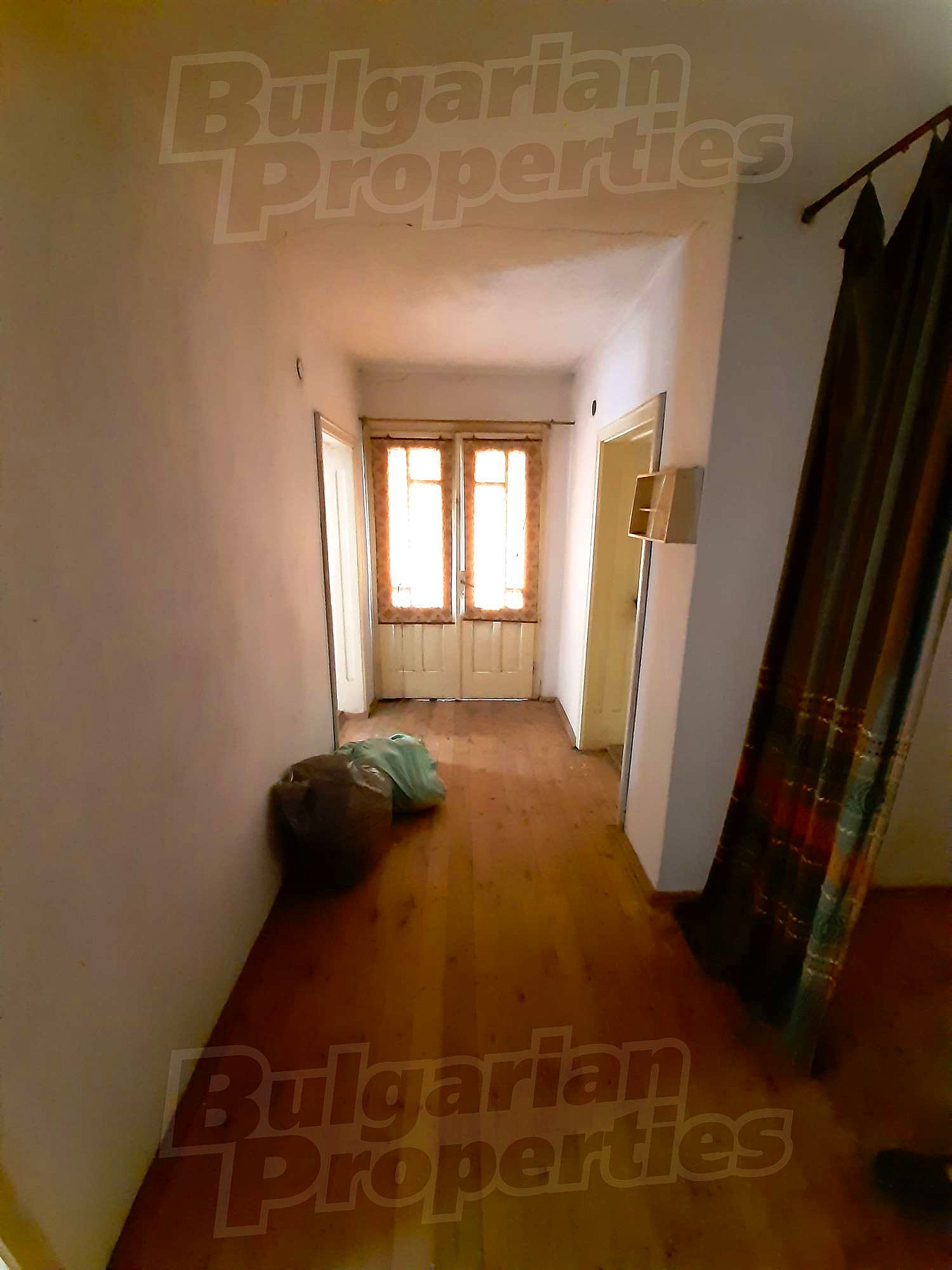 Gallery Picture 12