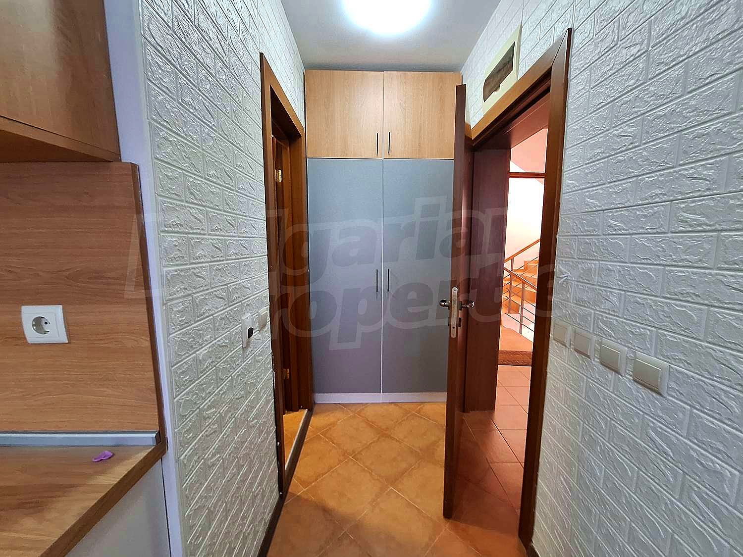 Gallery Picture 23