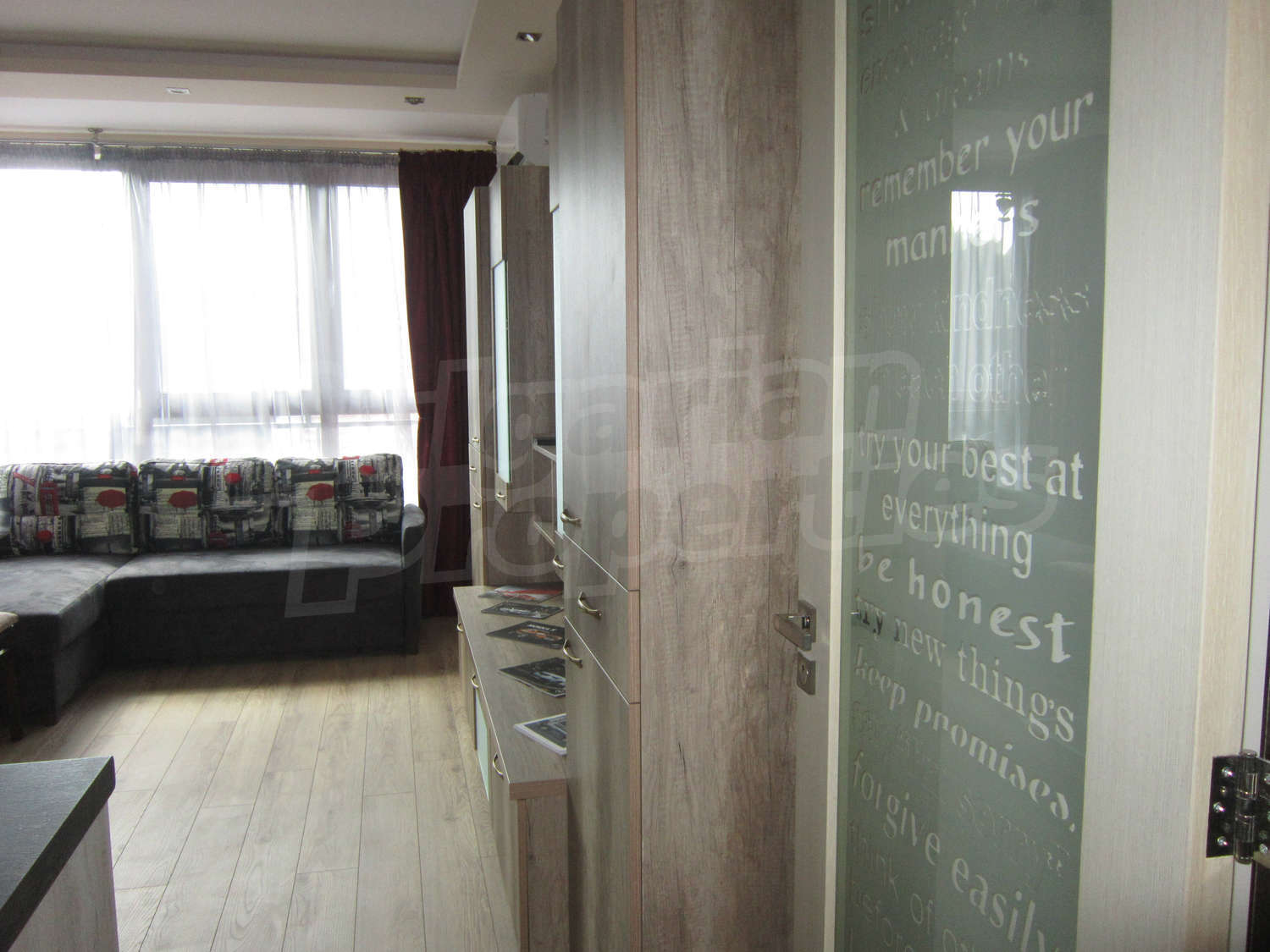 Gallery Picture 9