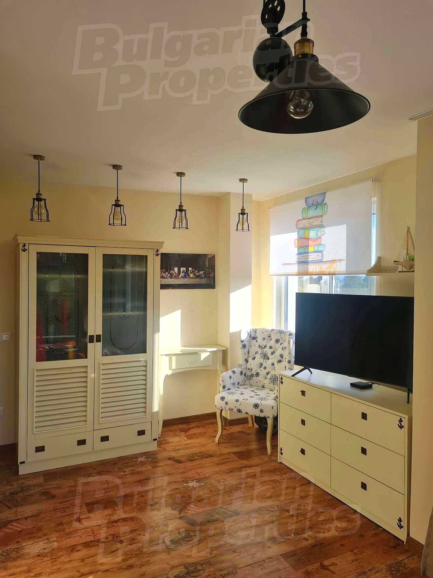 Gallery Picture 35