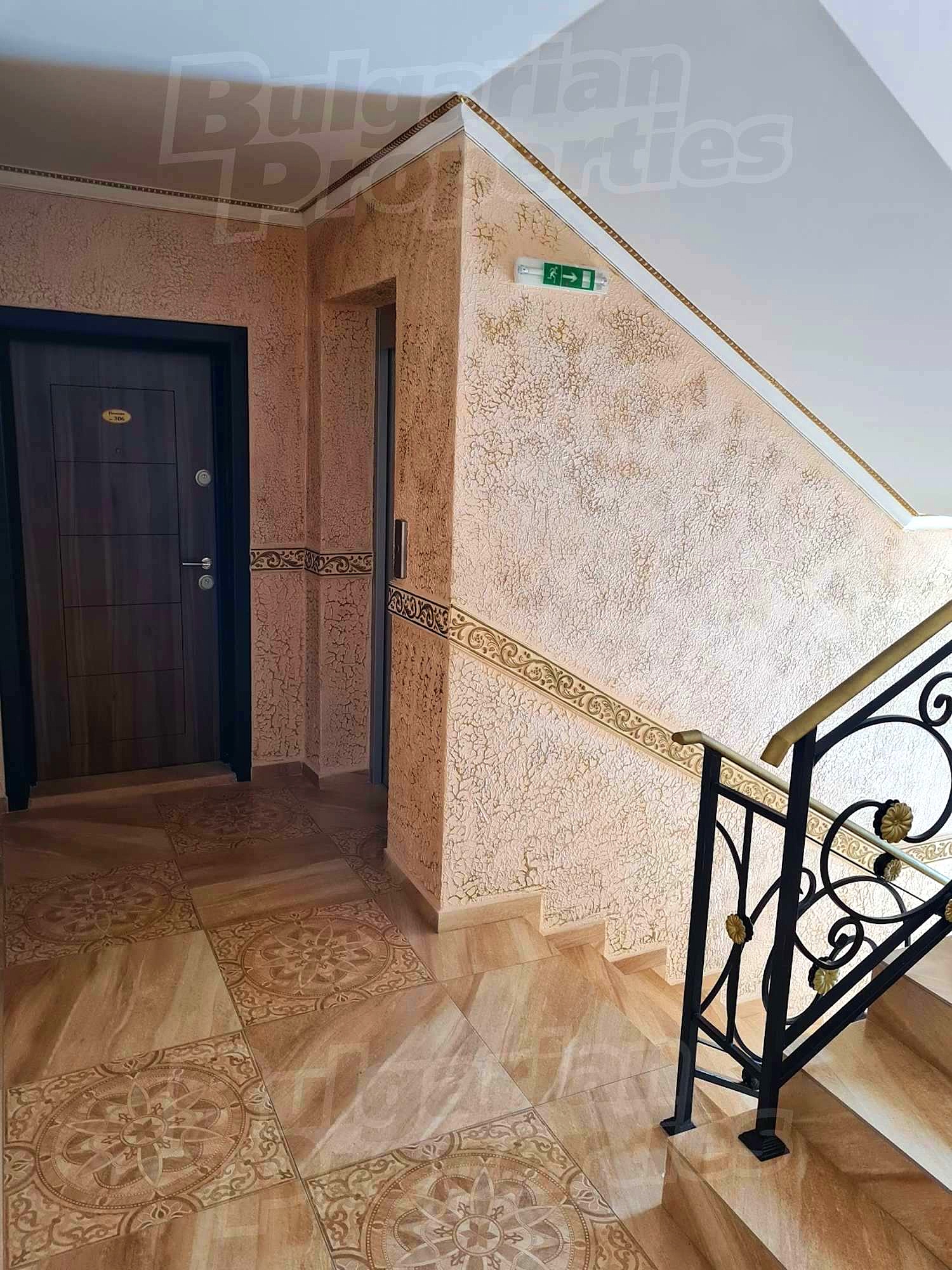 Gallery Picture 54