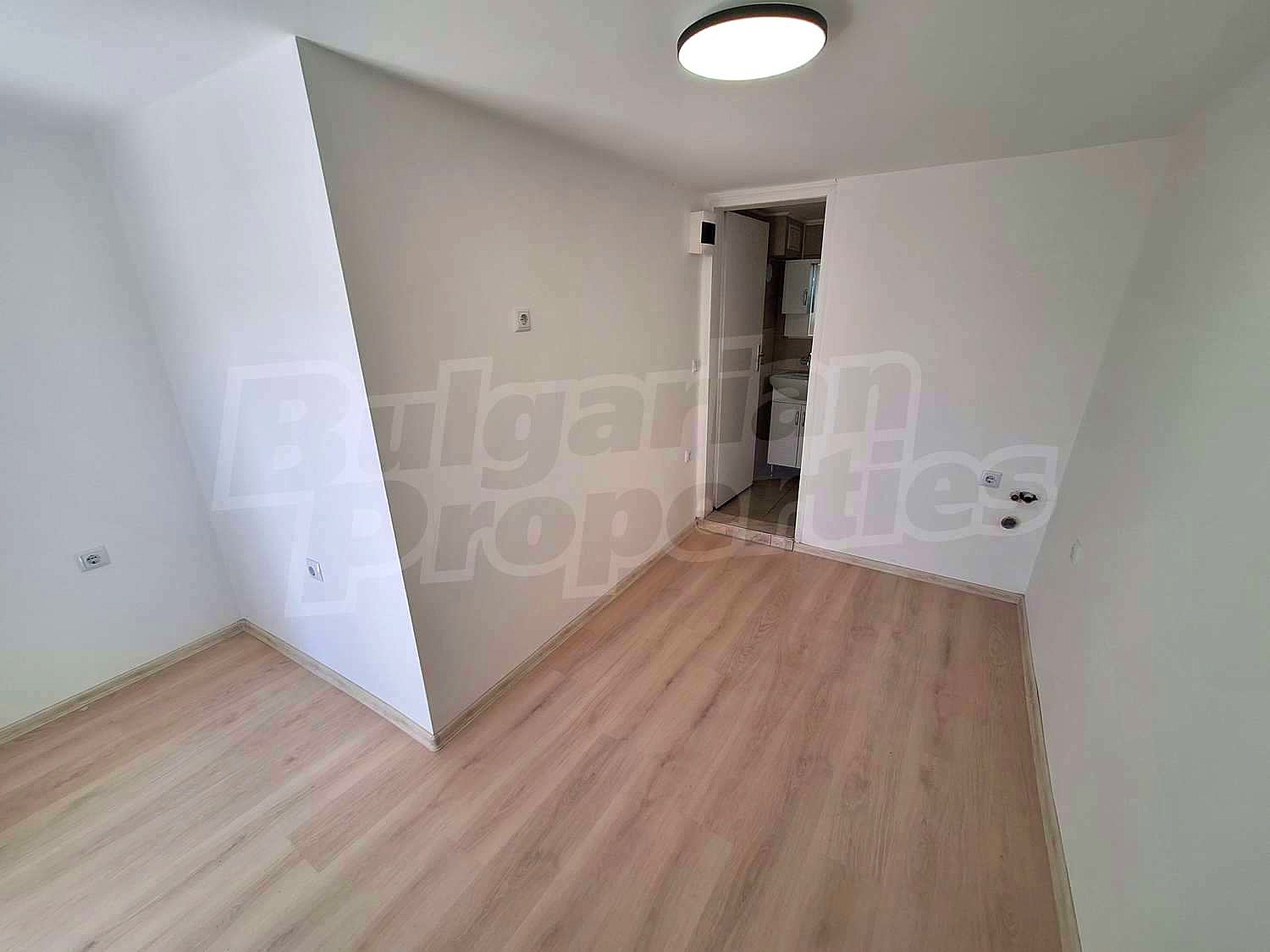 Gallery Picture 6