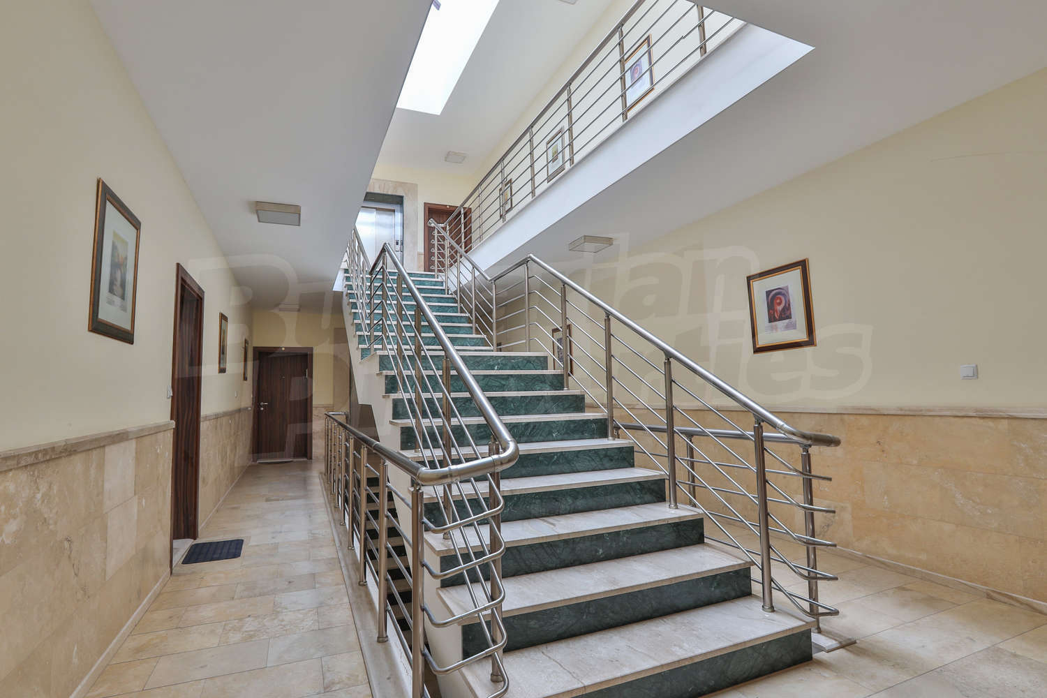 Gallery Picture 17