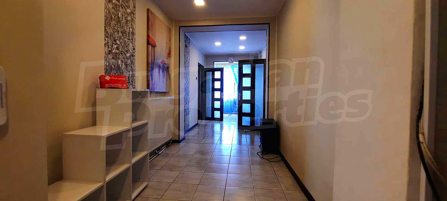 Gallery Picture 29