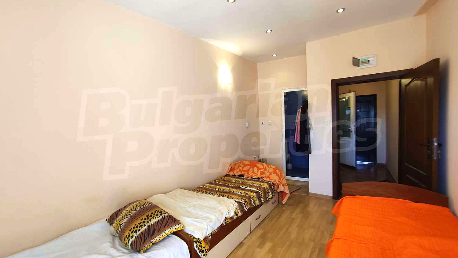 Gallery Picture 5
