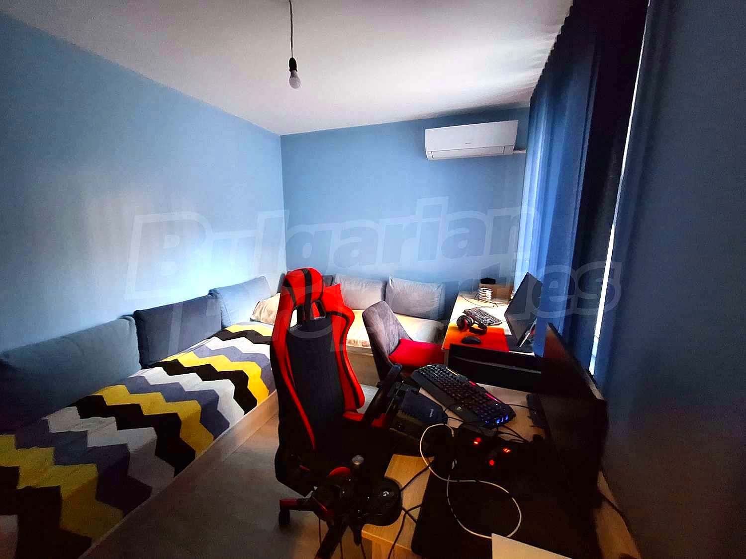 Gallery Picture 9