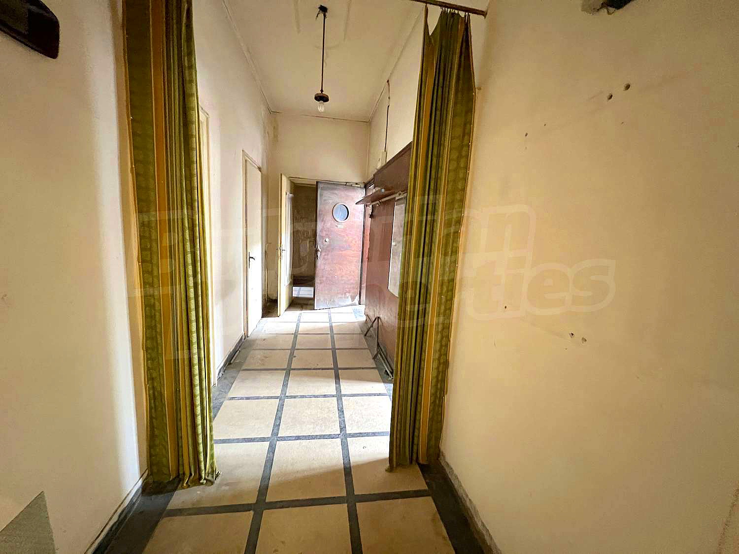 Gallery Picture 17