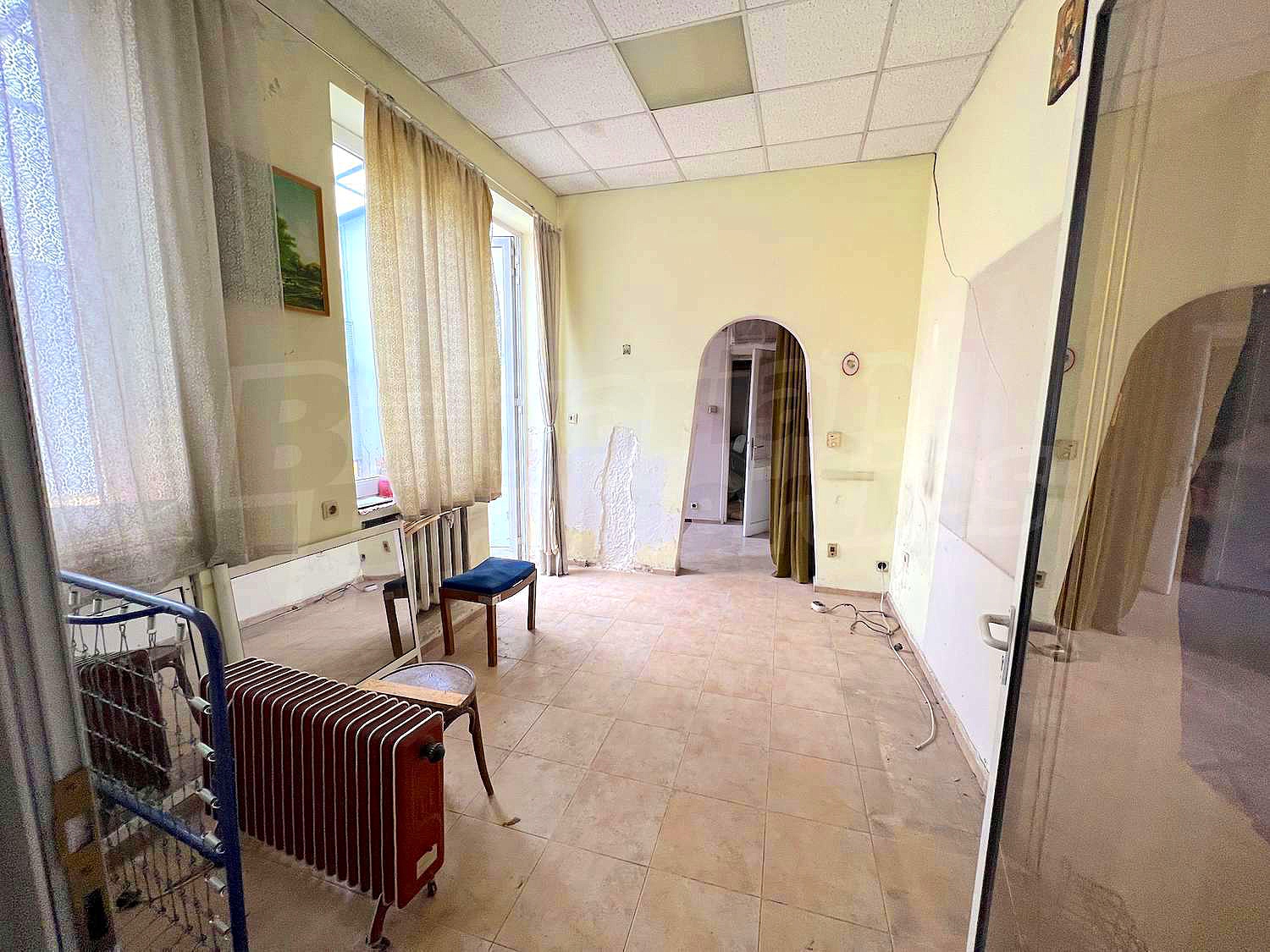 Gallery Picture 10