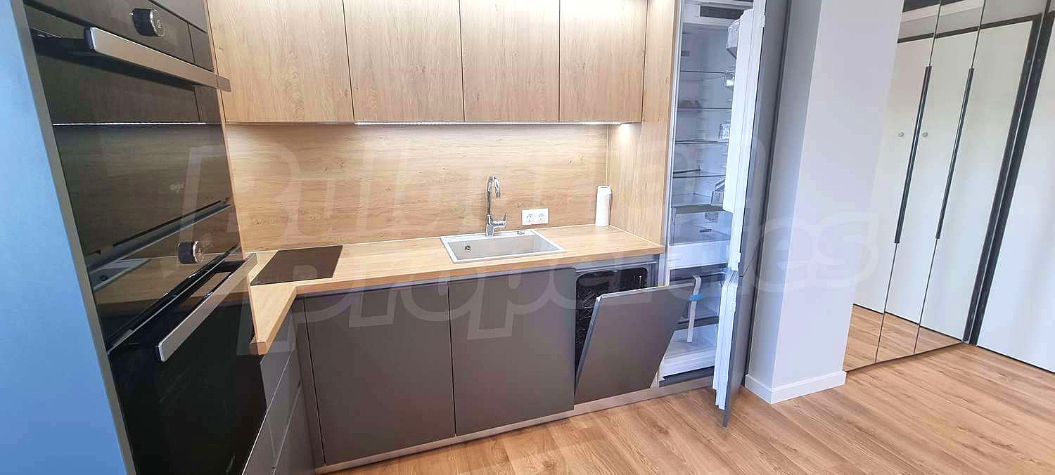 Gallery Picture 8