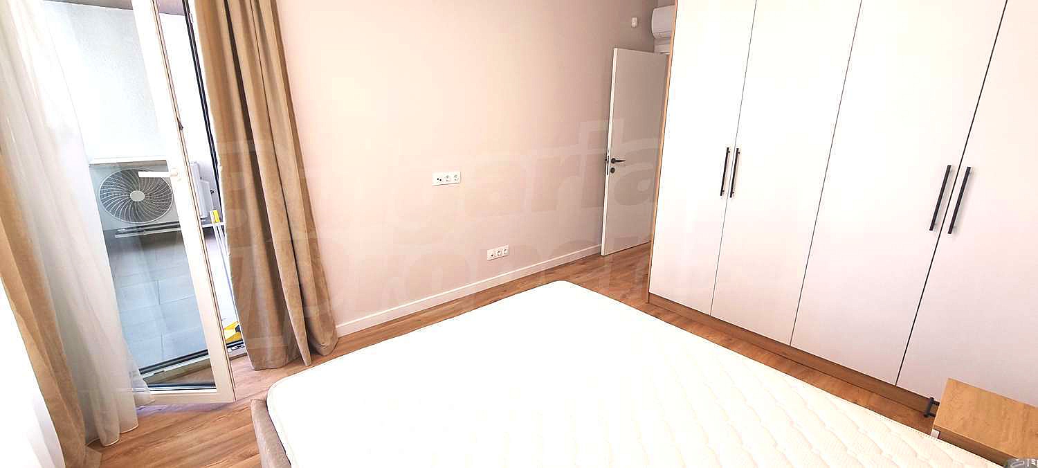 Gallery Picture 10
