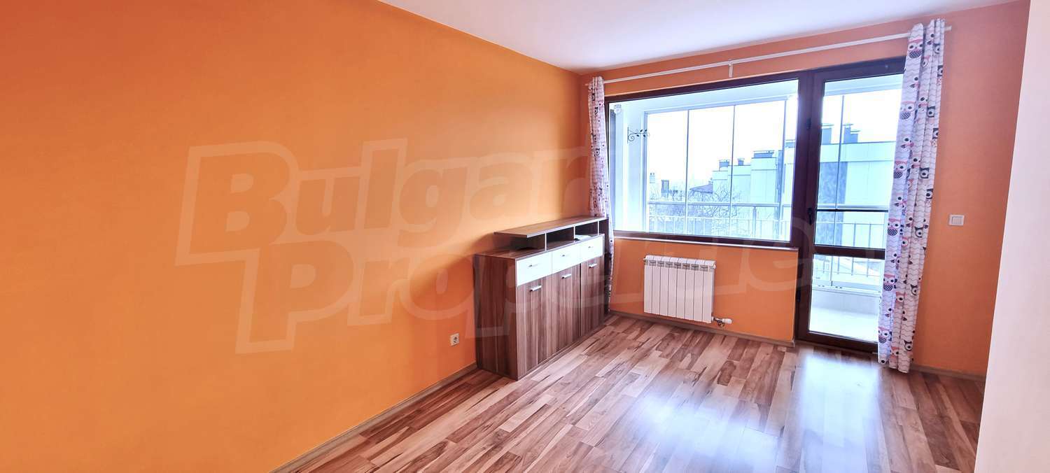 Gallery Picture 12