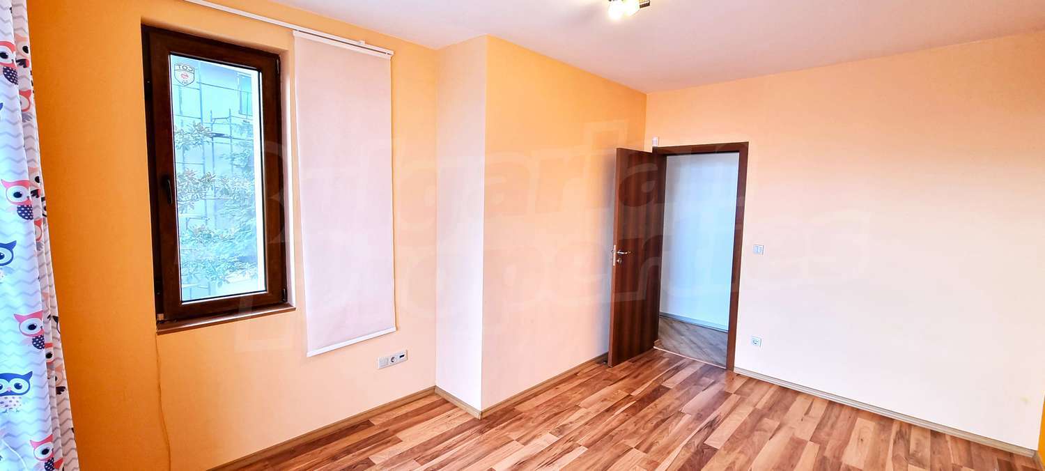 Gallery Picture 13