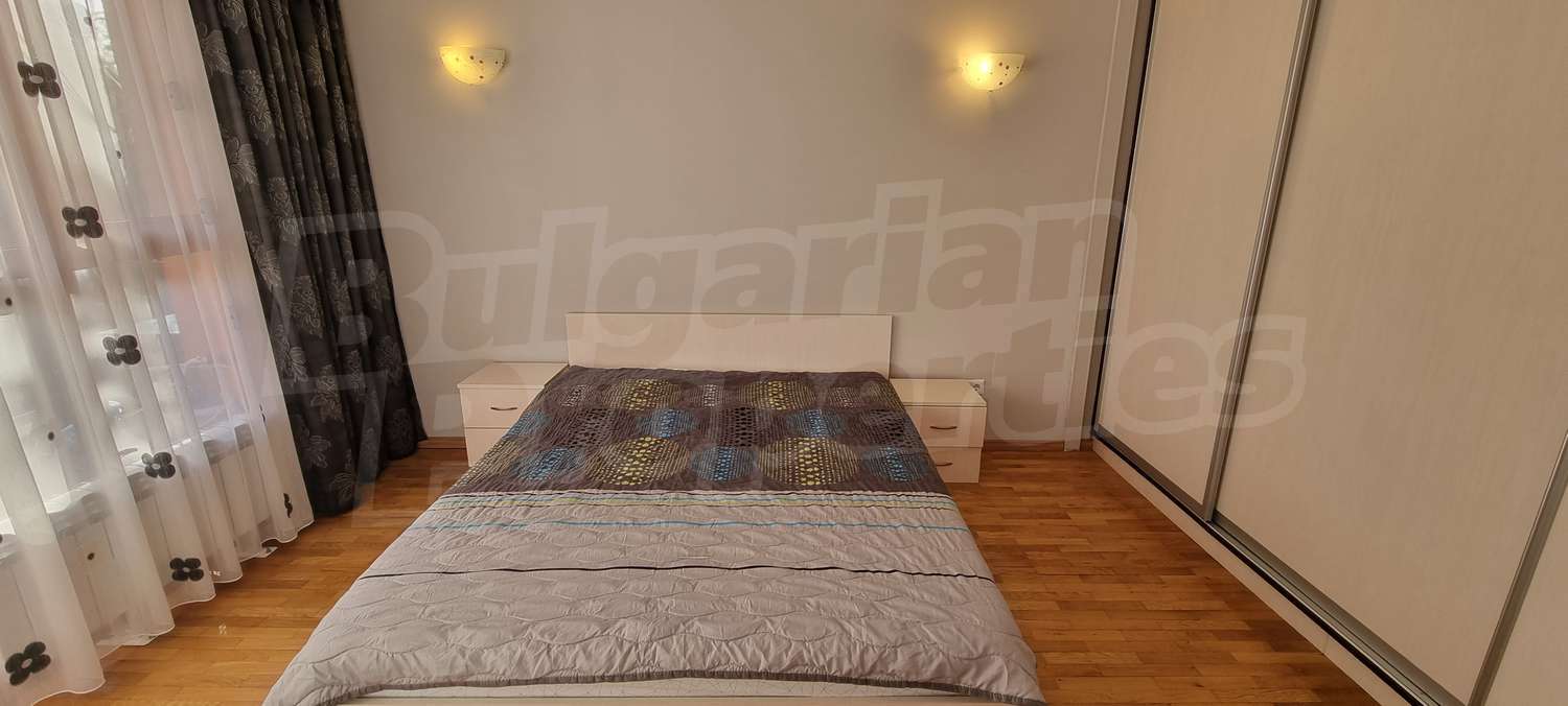 Gallery Picture 12