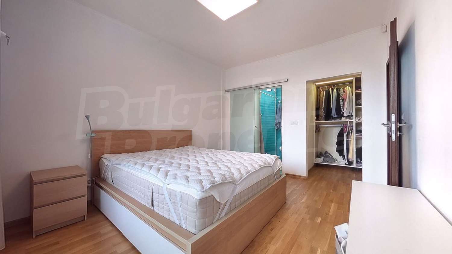 Gallery Picture 15