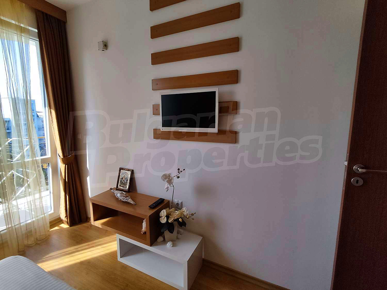 Gallery Picture 16