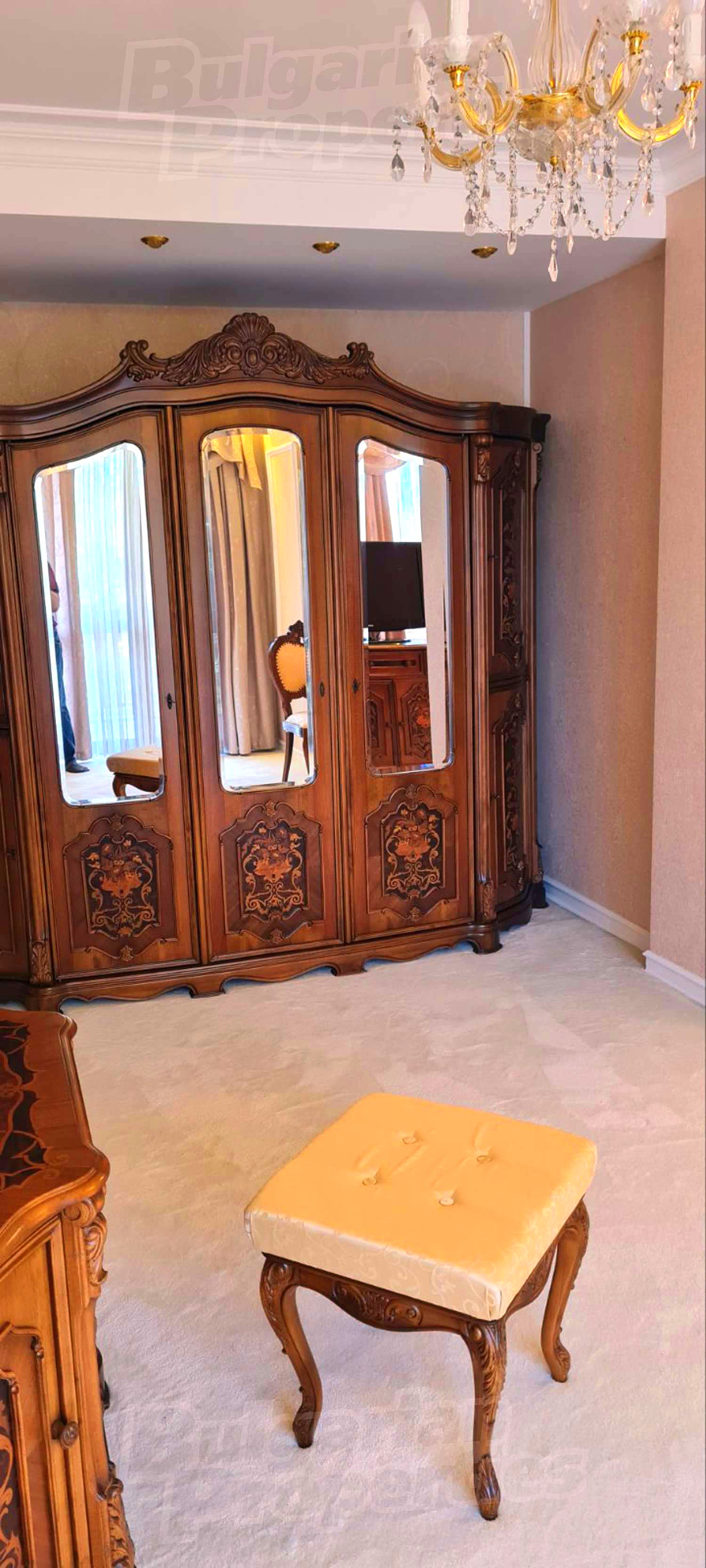 Gallery Picture 19