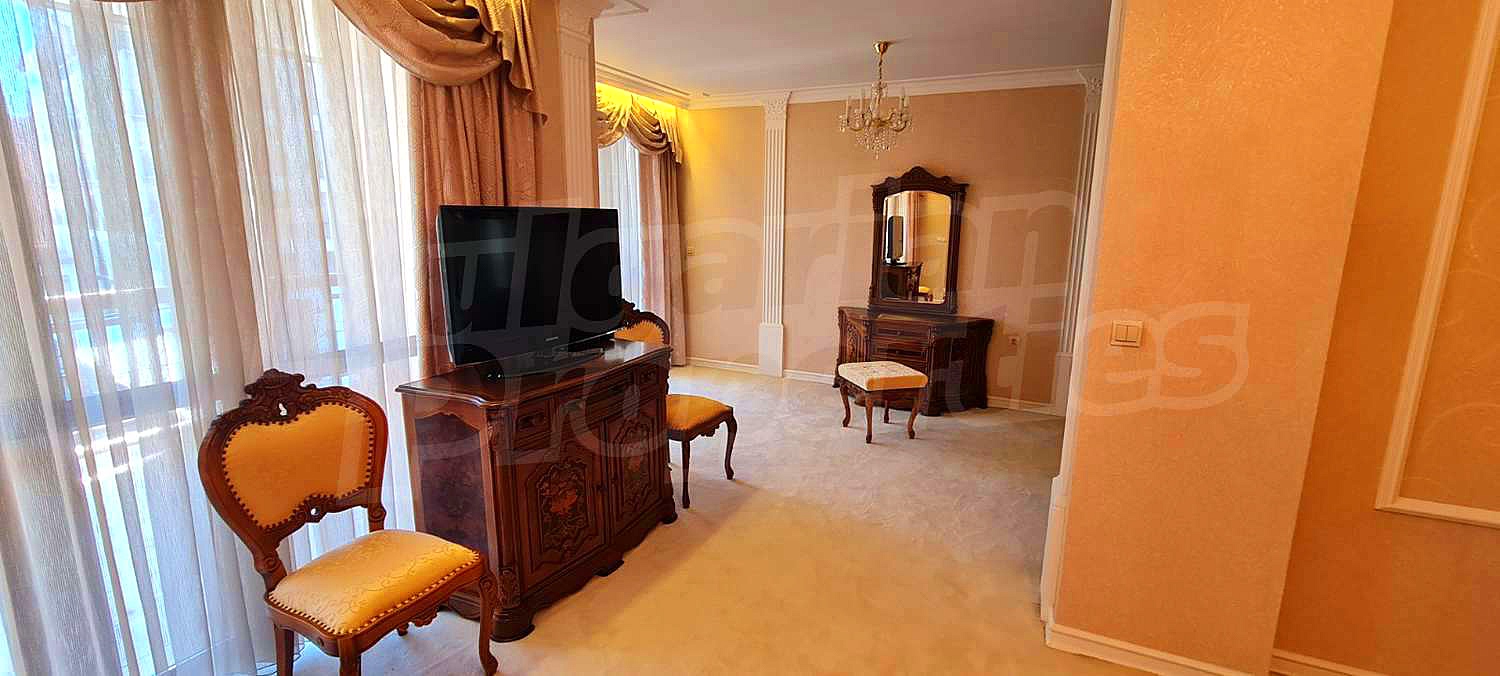 Gallery Picture 23