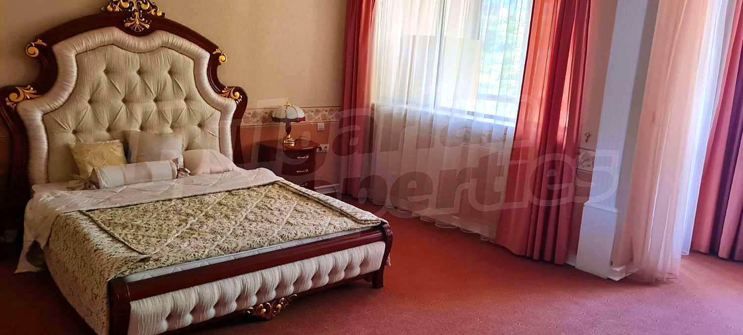 Gallery Picture 37