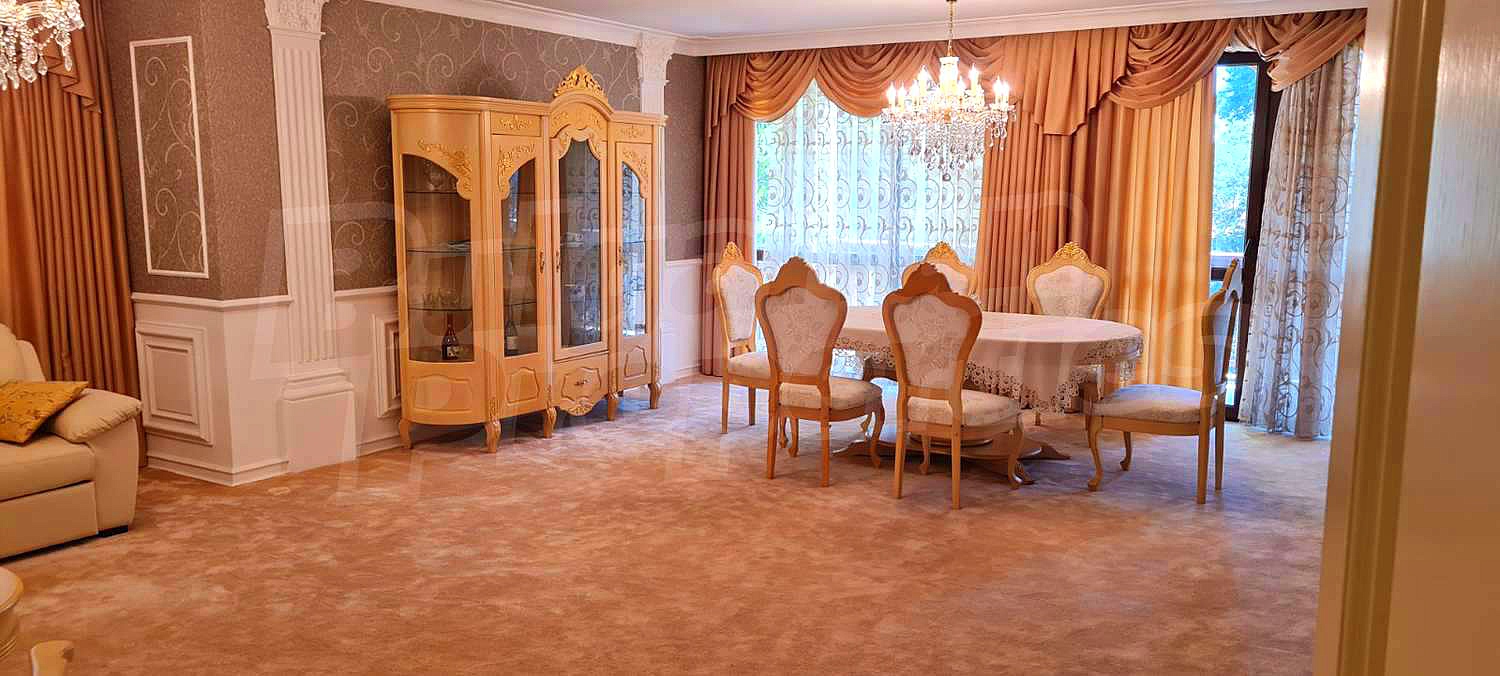 Gallery Picture 7