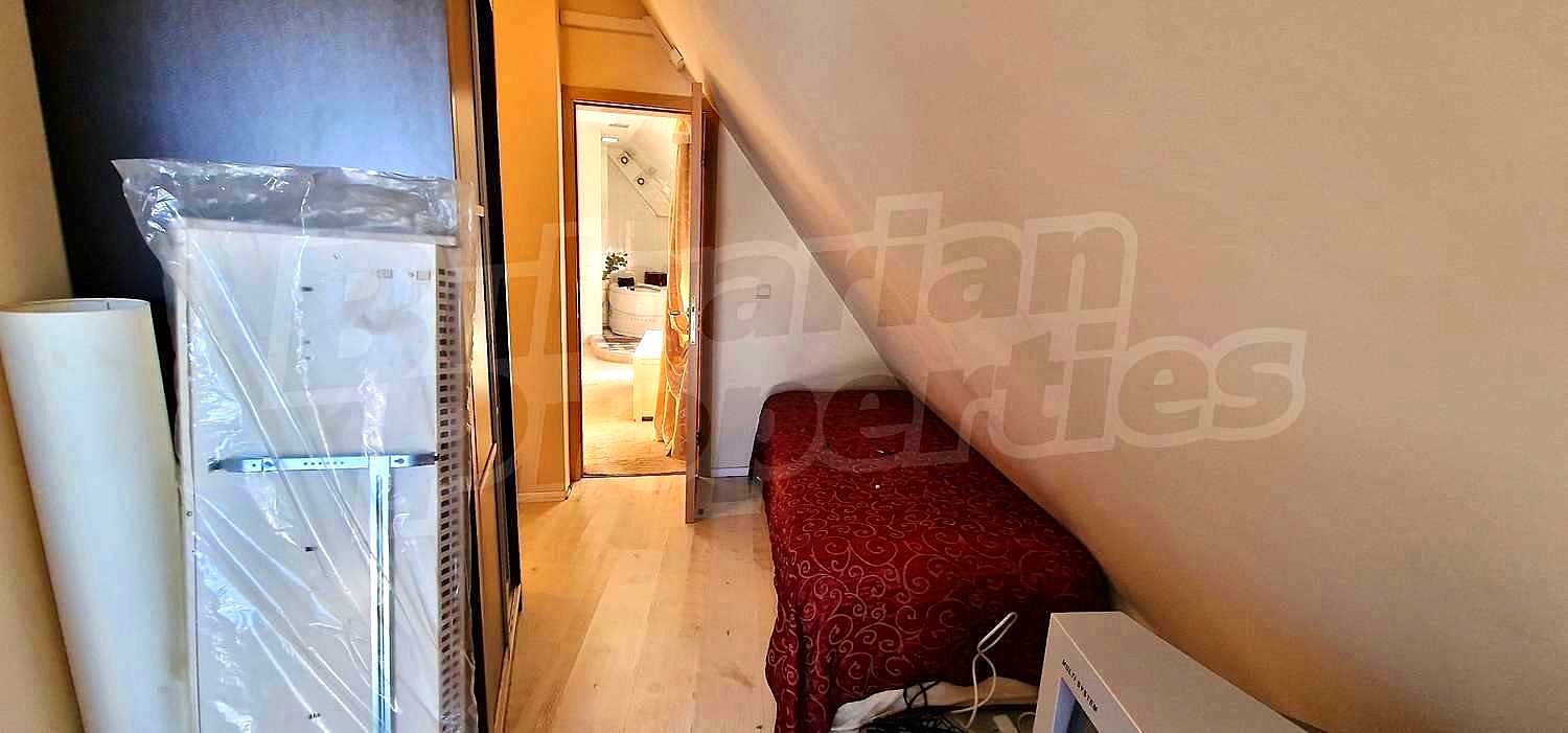 Gallery Picture 13