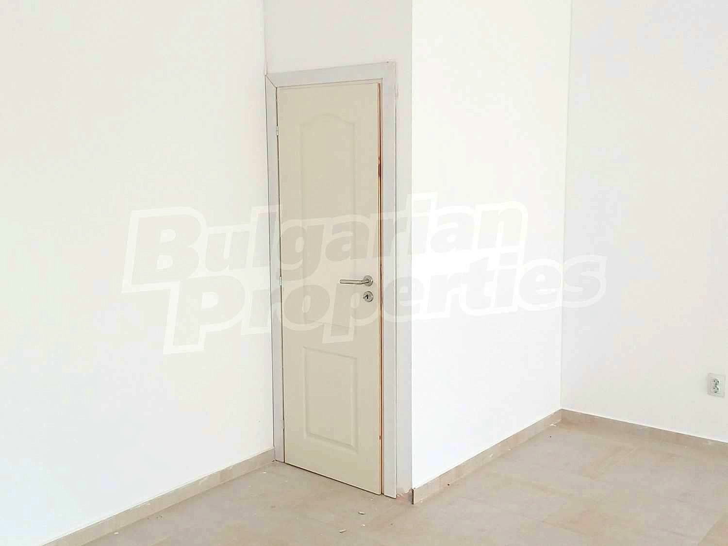 Gallery Picture 16