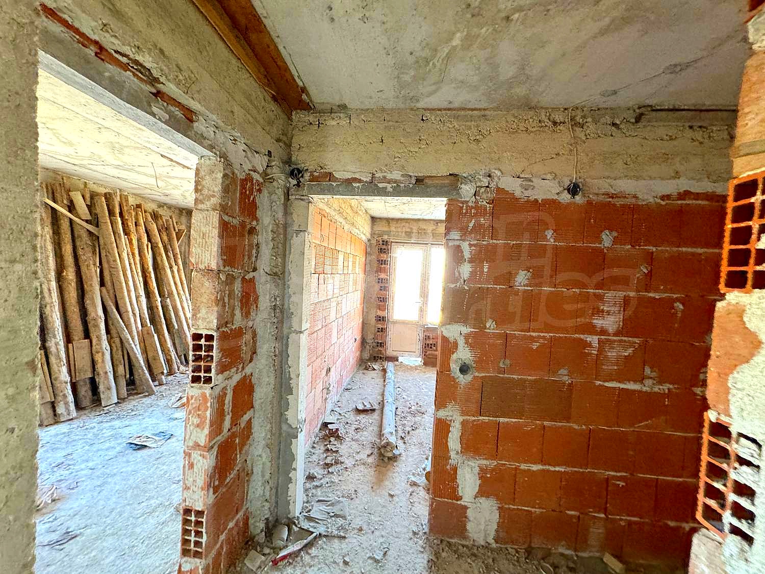 Gallery Picture 9