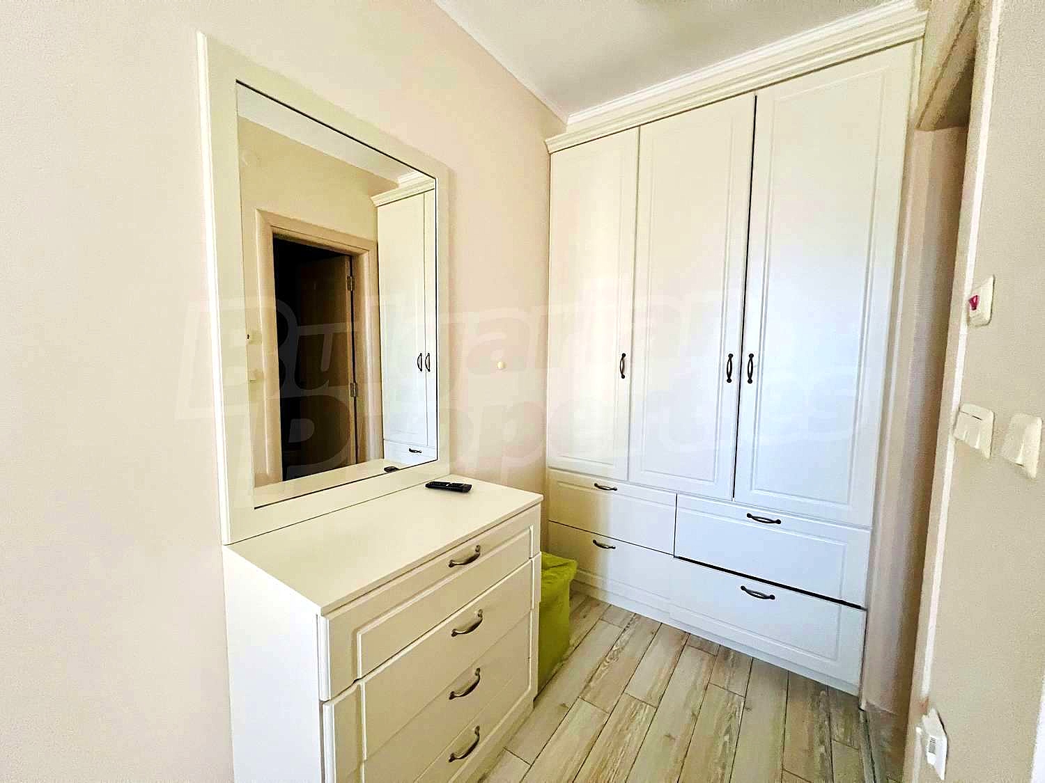 Gallery Picture 37