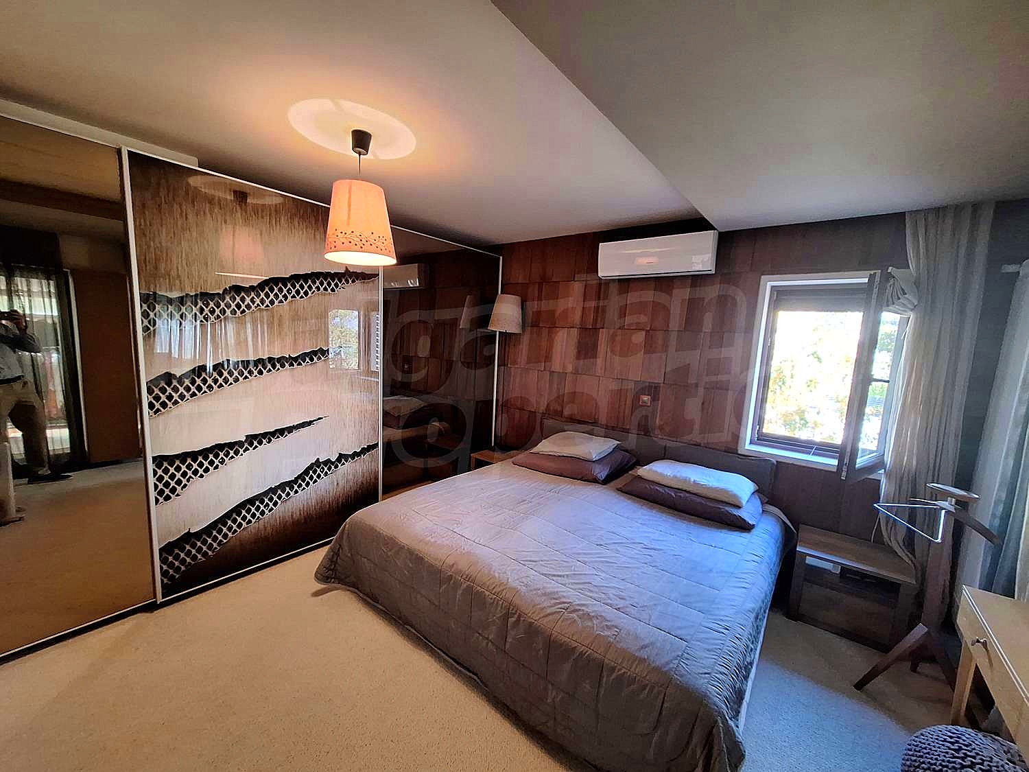Gallery Picture 15