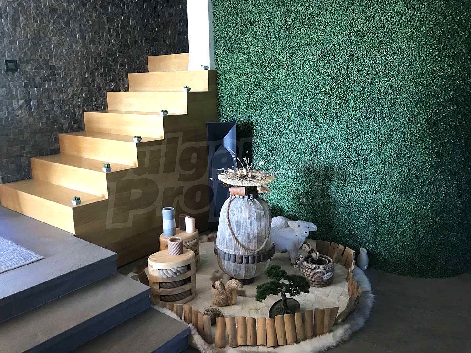Gallery Picture 59
