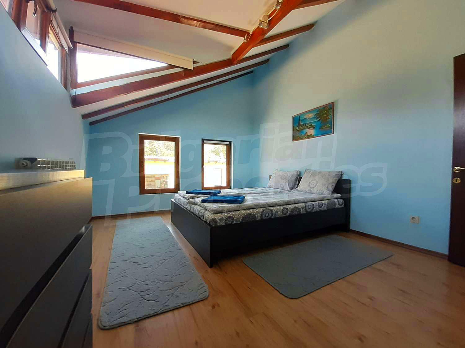 Gallery Picture 13
