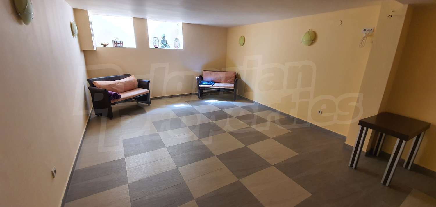Gallery Picture 18