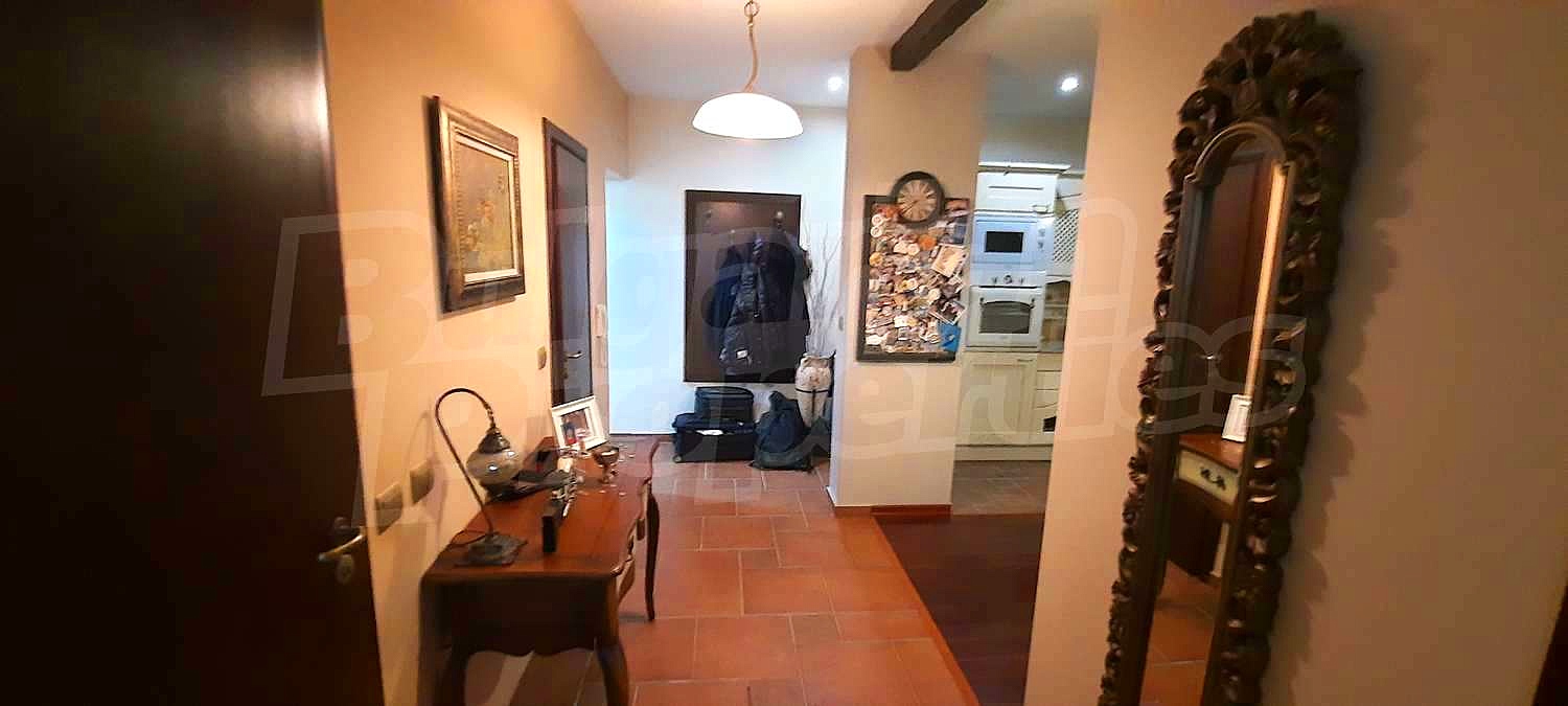 Gallery Picture 19