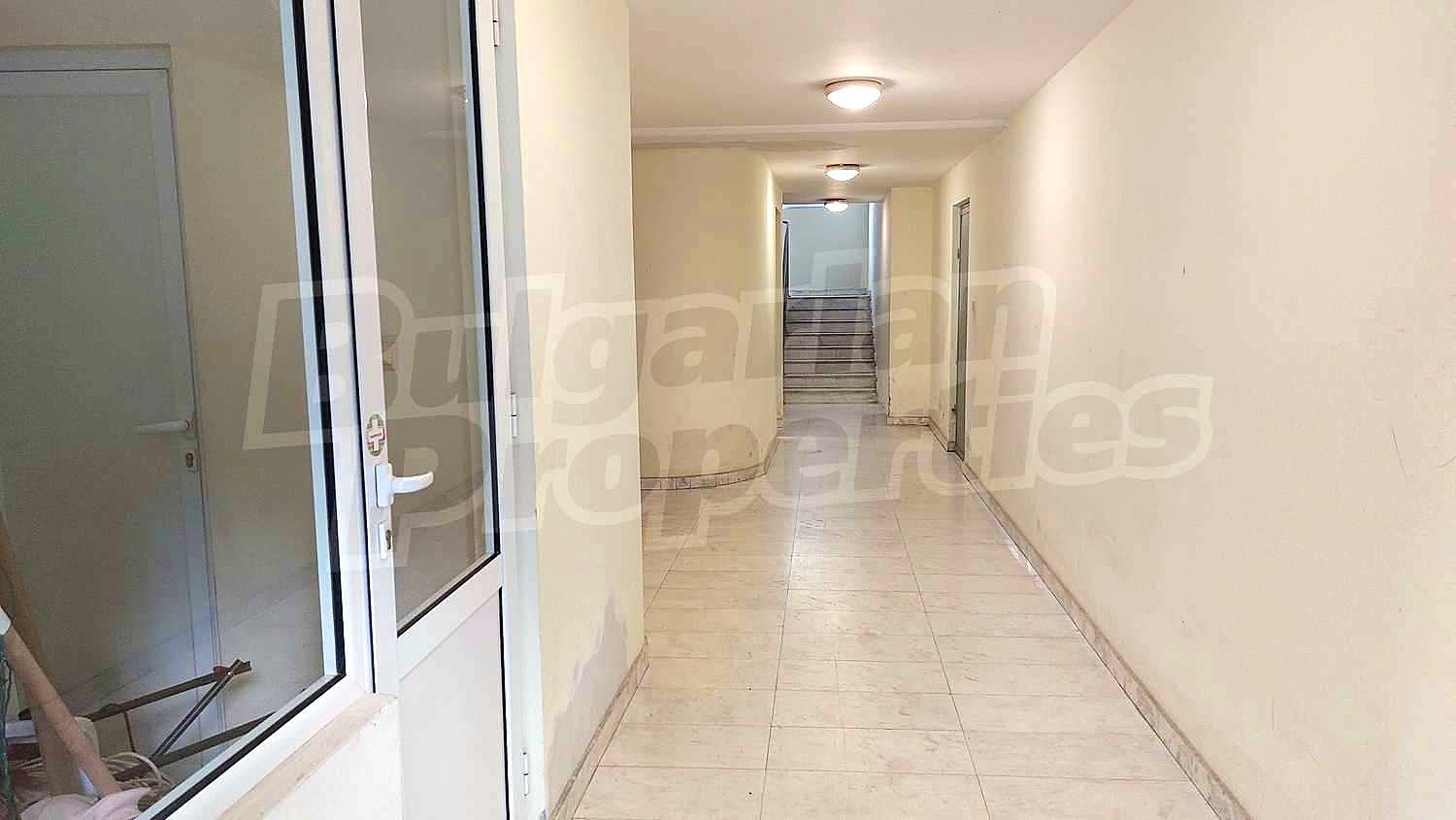 Gallery Picture 35