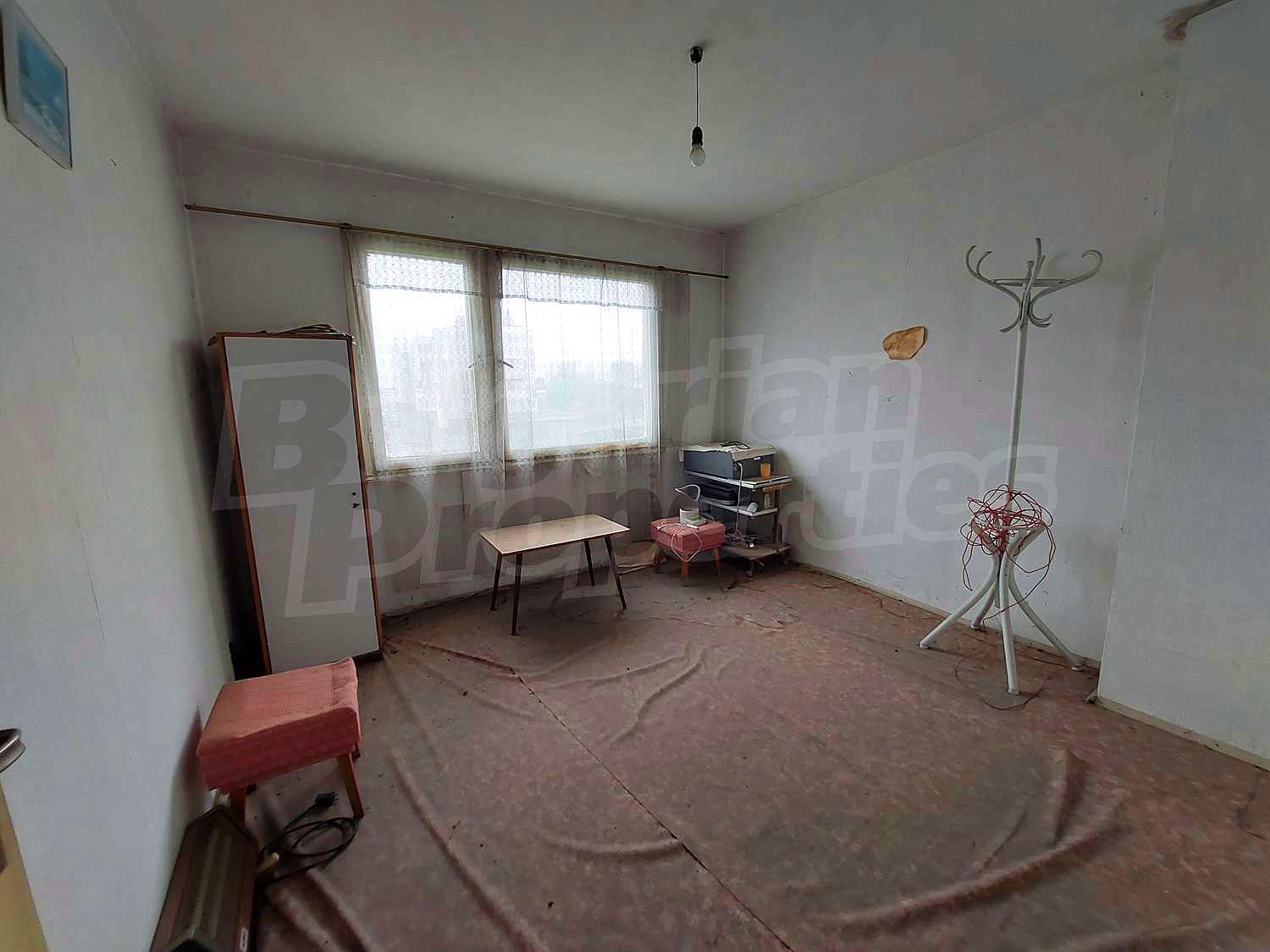 Gallery Picture 12