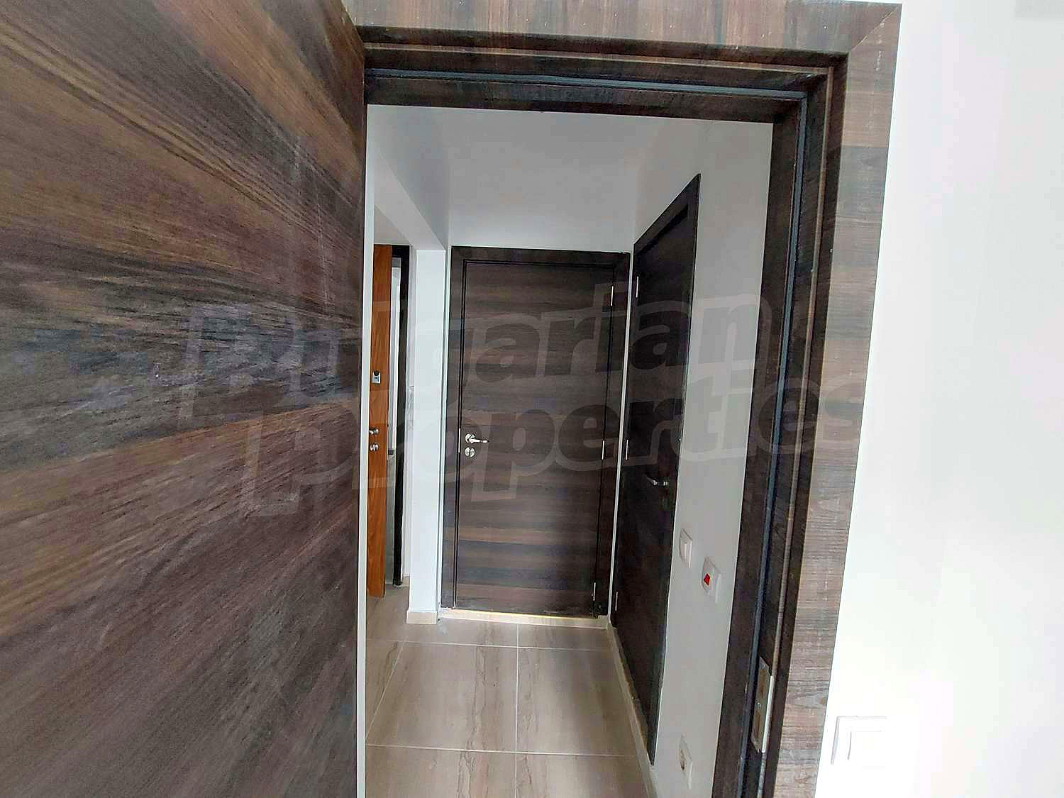 Gallery Picture 24