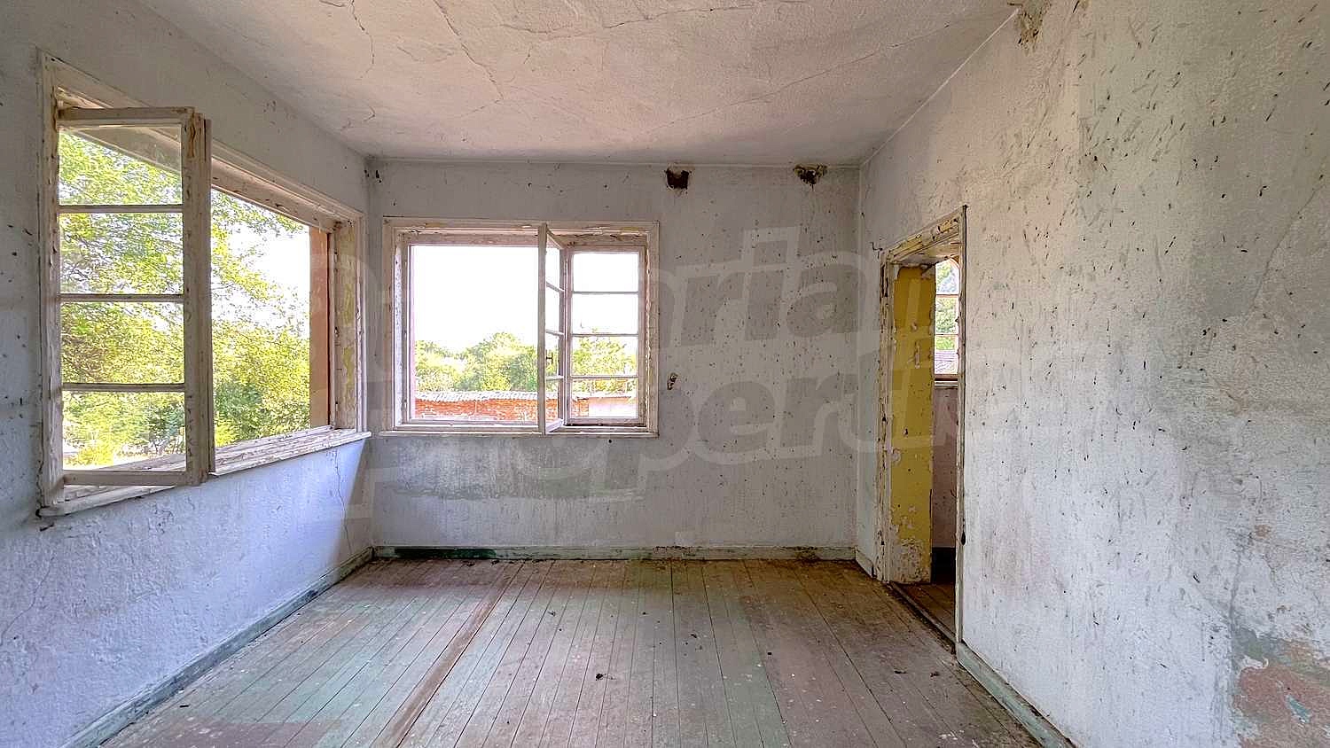 Gallery Picture 12