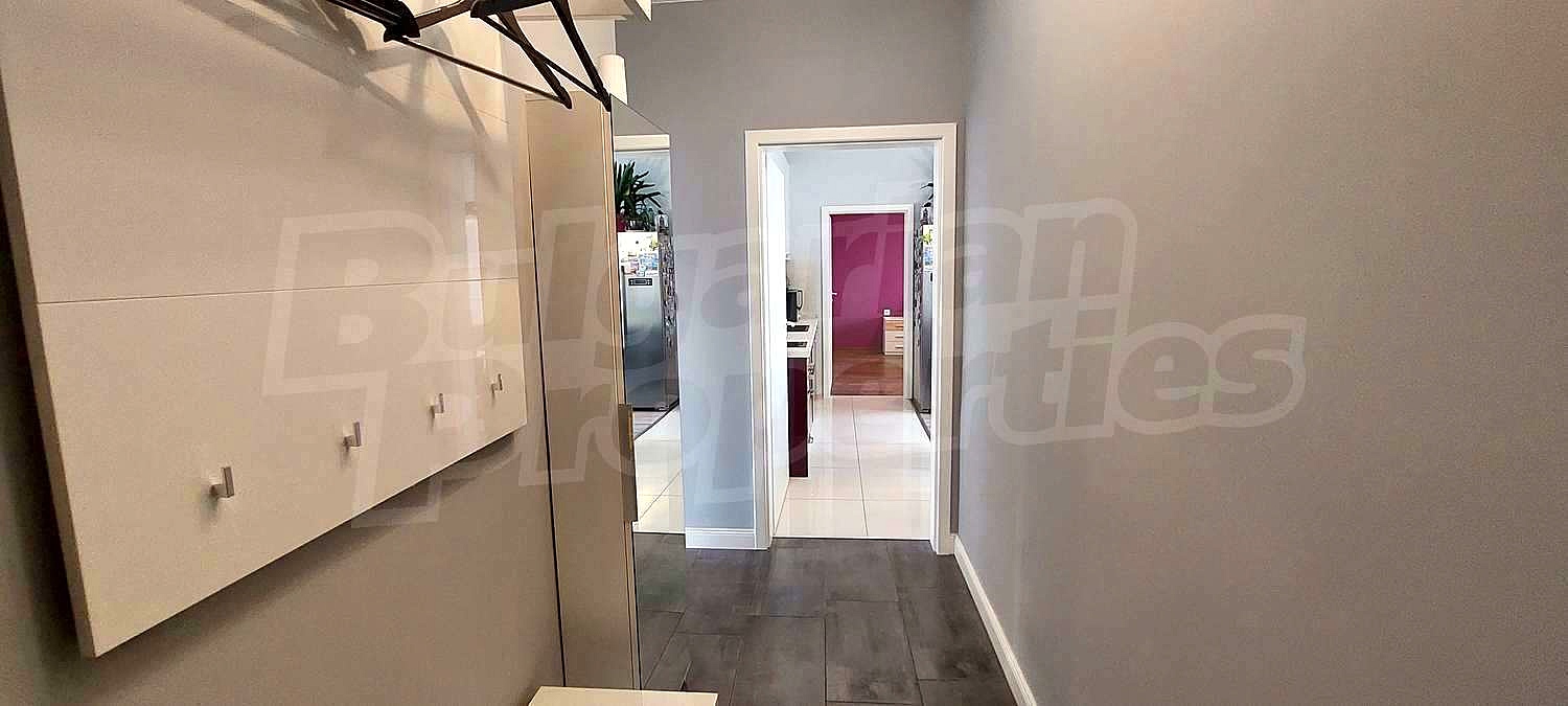 Gallery Picture 6