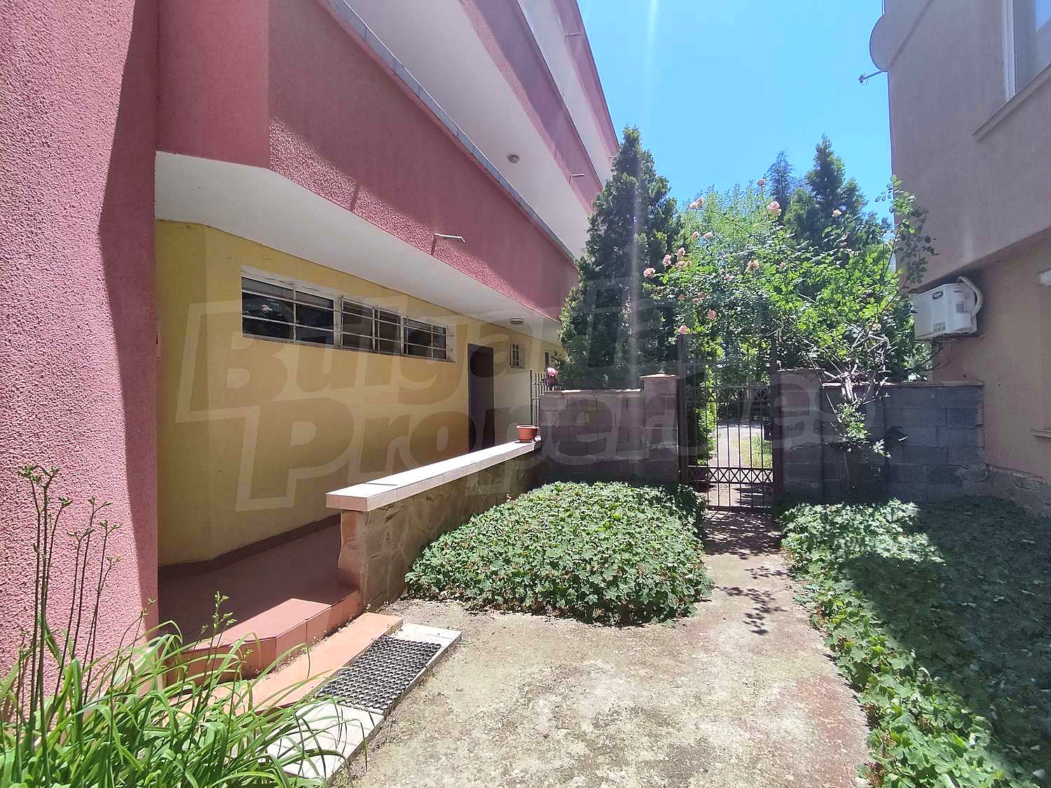Gallery Picture 32