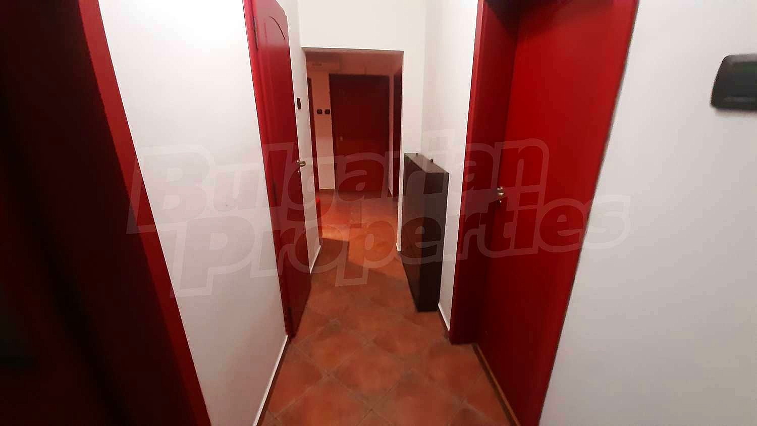Gallery Picture 33