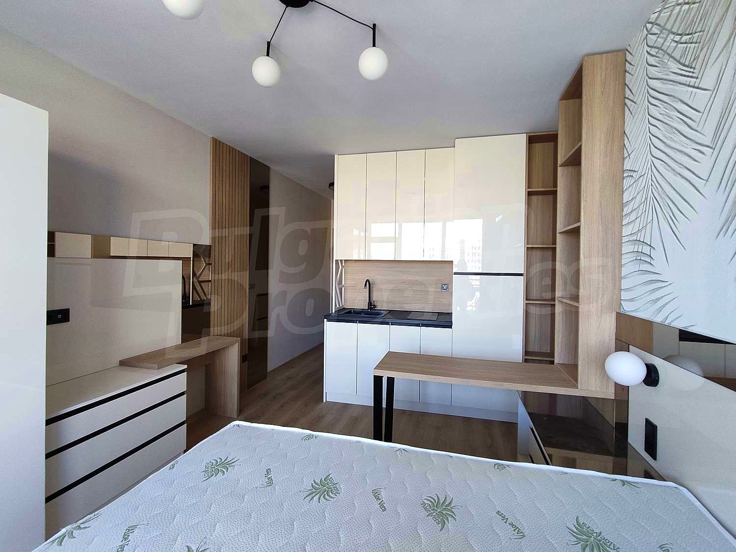 Gallery Picture 12