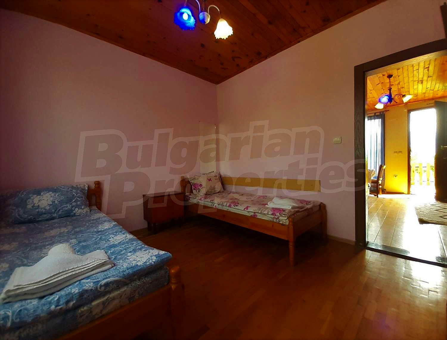 Gallery Picture 28