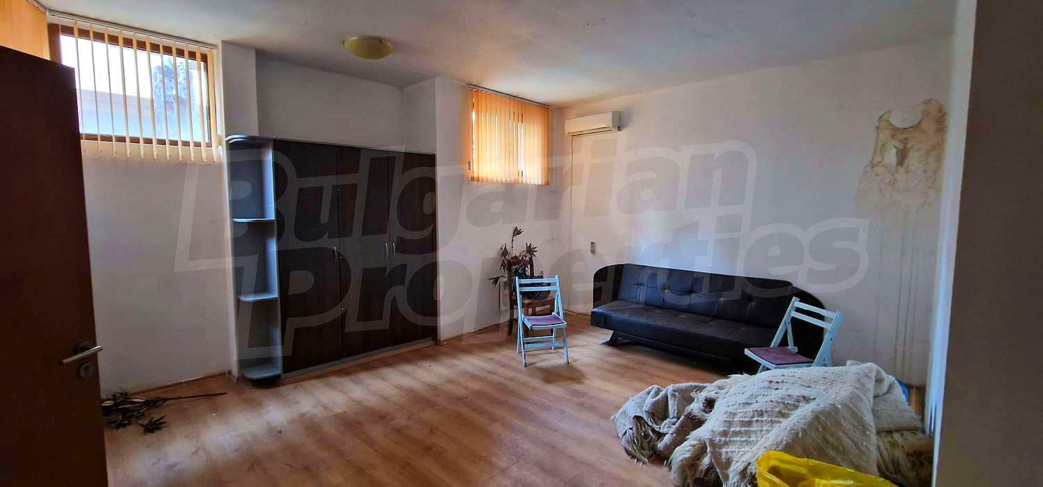 Gallery Picture 9