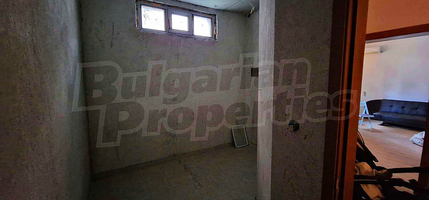 Gallery Picture 12