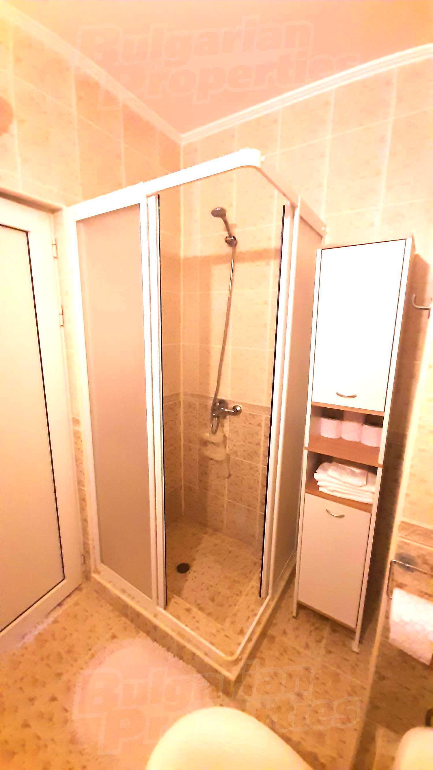 Gallery Picture 10