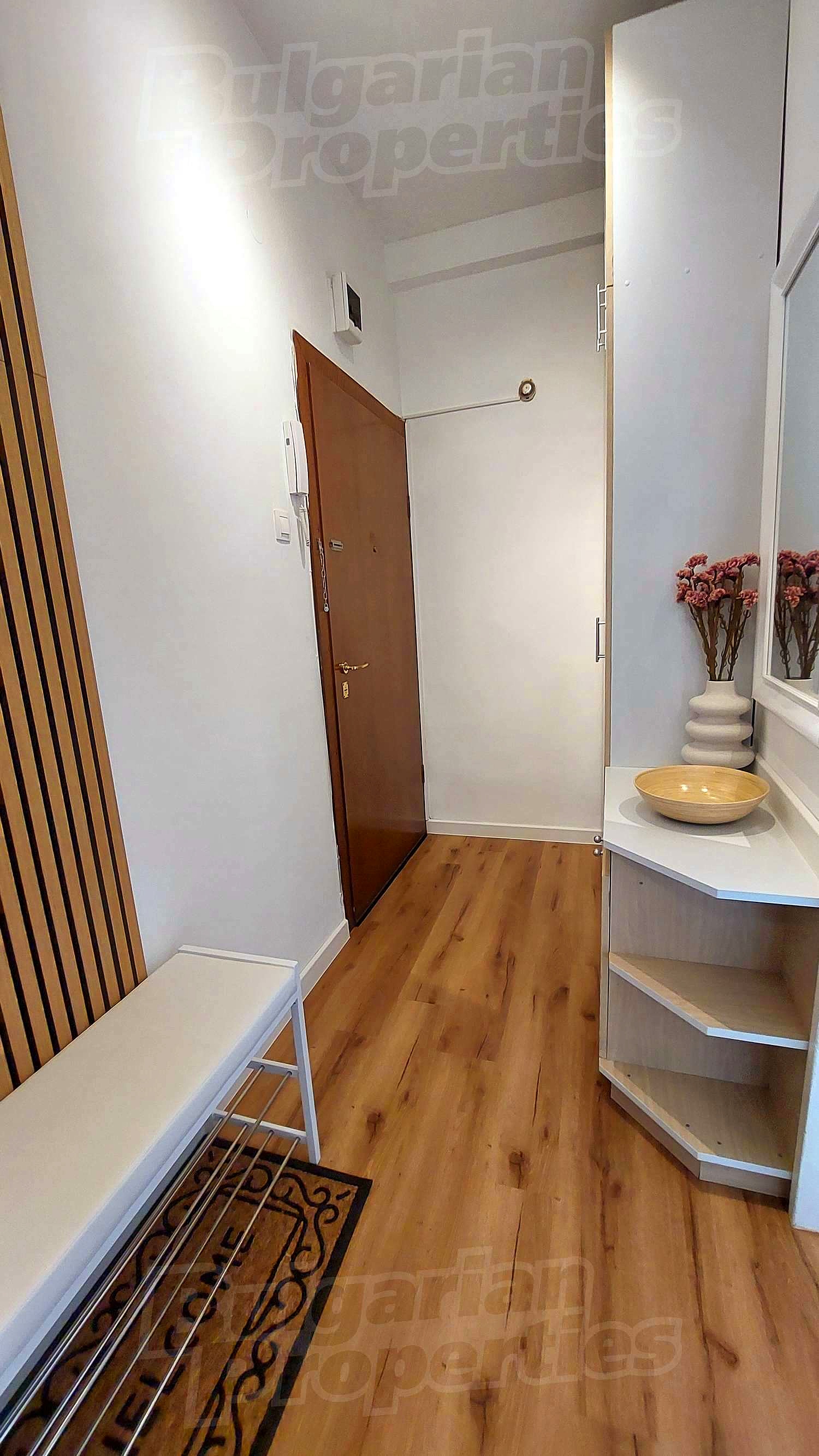 Gallery Picture 16