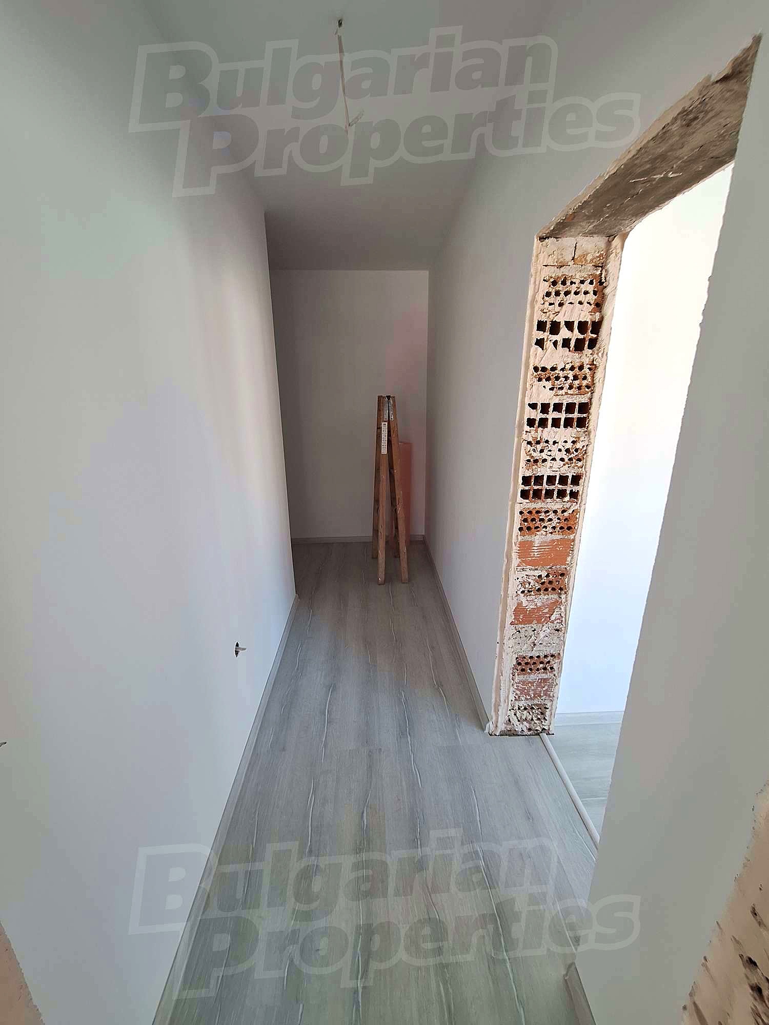 Gallery Picture 12