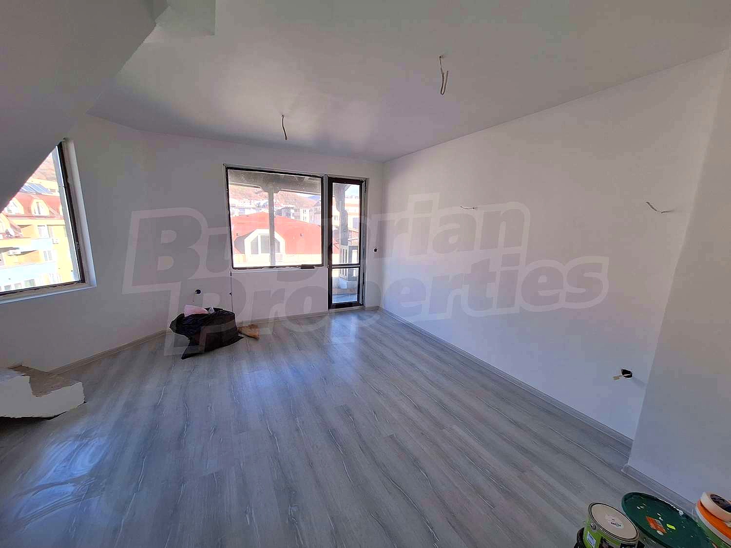 Gallery Picture 10