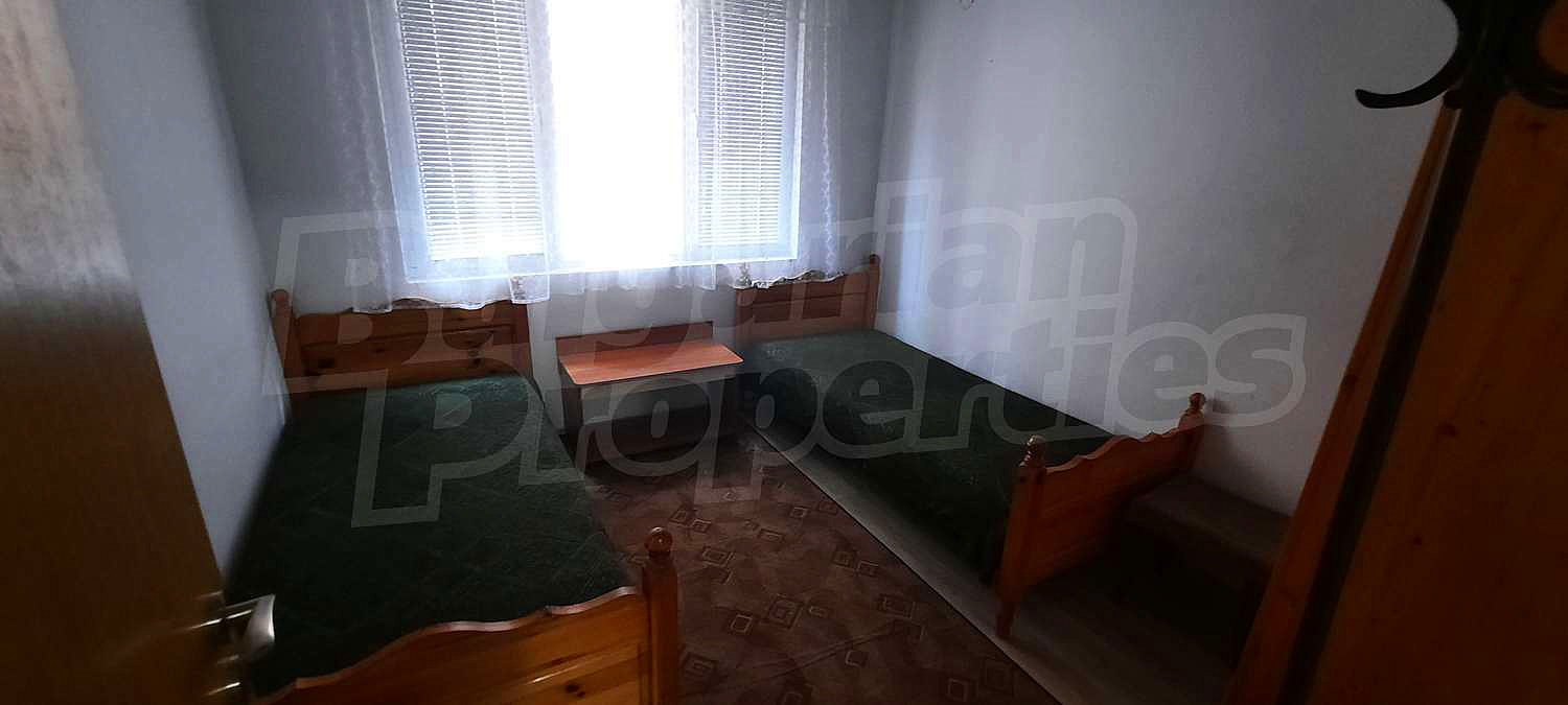Gallery Picture 10